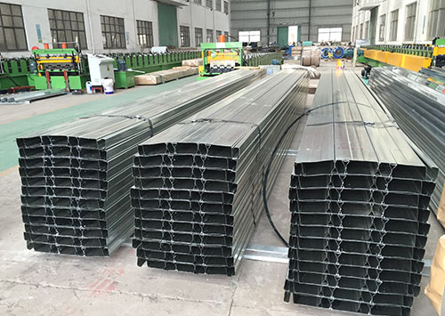 閉口樓承板生產車間